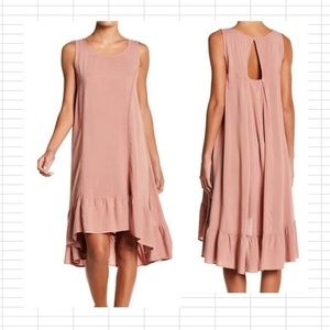 Rose Flowy Dress - Ruffle Bottom& Keyhole … size xs